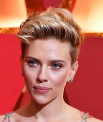 Pixie cuts gained popularity in the 1950s, when aubrey hepburn rocked the cut in her debut film roman holiday. 30 Best Scarlett Johansson Short Hair