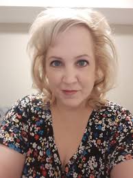 I'm not usually one for face tattoos…but I did the damn thing.👩🏼‍🎤🙌🏼😎  WHY did I wait SO LONG to get my brows micro-bladed?? Huh? HUH?!? 🤷🏼‍♀️  Can't believe it took me 38