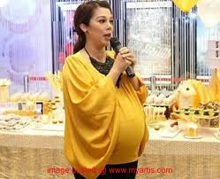 Dia bilang akan segera di telpon, dan sementara ini saya disuruh nunggu di ruang bersalin saja. Bakal Bersalin Anak Kelima Perut Shiera Terlebih Besar Apabila Mengandung Pada Usia 40 Tahun Ke Atas Memang Proses Kehamilan Akan Berbeza Sebelum Ini Ap