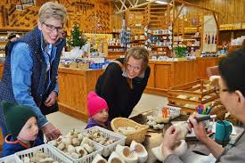 We did not find results for: Visit Deklomp Wooden Shoe Delft Factory Holland Org