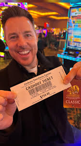 One of my FAVORITE games to play at Kraken games hahahaha! It's called  “Fans In The Stands” 😂 #kraken #seattle #nhl #hockey #letsdothathockey  #trivia #seakraken