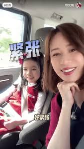 鄺文珣49歲生日獲老公送大束玫瑰冧爆嫁富二代曾被當出氣袋婚姻險觸礁