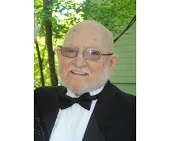 Tom Hipp's Instagram, Twitter & Facebook