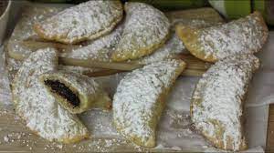 Cuccidati siciliani, also spelled as cucciddati are typical italian fig cookies from sicily that are made during christmas time and big holidays. Cassatelle Di Ricotta Sizilianische Susse Ravioli Geback Aus Italien Nia Latea Youtube