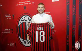 Prêté la saison dernière, ante rebic va définitivement rester au sein de l'ac milan, qui a © fournis par football 365 hakan çalhanoglu ante rebic milan roma 28062020 c'est officiel, l'attaquant ante. Ac Milan On Twitter Official Statement Ante Rebic Https T Co P28ffpfdqi