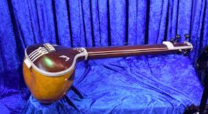 Dengan perkembangan jaman yang semakin pesat.hampir hilang nilai budaya, contohnya musik seperti ini,tidak kalah enaknya dibanding musik lain. Tanpura Tambura Indian Drone Instrument
