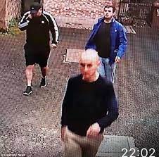 There were 28 confirmed cases of the virus were reported on wednesday. Perth Restaurant Posts Cctv Of Men Who Ate And Then Threatened Staff Daily Mail Online