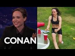 Ellen page's amazing six pack abs are on display for 'flare' june 2014: Reto De Las Fotos Dia 6 Supergirl En Espanol Amino