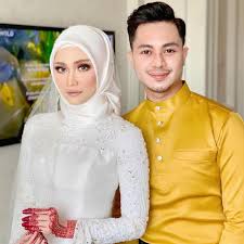 Ibu pernah pajak gelang kahwin deminya, dato alha alfa beri kereta mewah balas jasa ibu bapanya. Tak Pernah Mekap Dari 9 Pagi Sampai Jam 12 Dato Alha Dedah Cabaran Mekap Nikah Ayda Jebat Nona