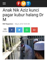 Tahun lepas, tak sempat menjengukkan diri ke pantai. Cen Polo On Twitter 6 Mei 2018 Anak Arwah Tg Nik Aziz Kunci Pintu Pagar Kubur Dari Diziarahi Mahathir 25 Oktober 2018 Anak Arwah Tg Nik Aziz Berterima Kasih Kepada Mahathir Yg Buka Kunci Royalti Kelantan Yg Pernah Dimohon Tapi Ditolak Oleh
