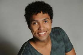 Adriano Canider, ator da Rede Record, falou sobre sua conversão e o Rhema