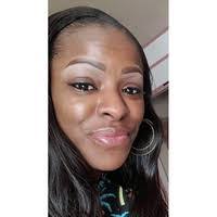 Deedee Lowe's Instagram, Twitter & Facebook