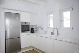 Villa In Mykonos In 2020 Kitchen Design White Kitchen Design White Modern Kitchen