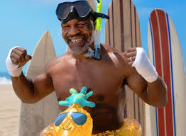 Mike tyson tiene todo estilo de tatuajes en el cuerpo, desde al che guevara hasta un histórico tenista, recientemente confesó que actualmente mike tiene seis tatuajes. Mike Tyson To Fight Great White Shark On Shark Week Someone Is Going To Get Bit Boxing News