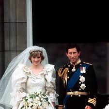 Príncipes charles com os filhos após a decisão de limitar a interação, apenas usuários seguidos por charles e camilla podem responder aos seus tweets. Mensagem Oculta No Sapato E Vestido Reserva Alguns Segredos Do Casamento Da Princesa Diana E Charles Sao Revelados Vogue Celebridade