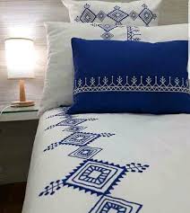 pin by radia abassi on parure drap et couvre lit bed pillows bed pillow cases