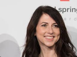 The wall street journal, 07 марта 2021. Billionaire Philanthropist Mackenzie Scott Marries Seattle School Teacher Marketwatch