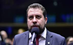 Boulos terá campanha coordenada por petista e ex-líder do MTST