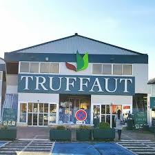 Les horaires d'ouverture s'appliquent aussi bien aux commerces qu'aux lieux où un service est fourni, qu'ils soient publics (administrations) ou privés. Truffaut Accueil Facebook