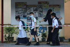 Jika anak anda tidak dapat menghadirkan diri ke sekolah atas alasan yang munasabah. Kpm Tak Hukum Murid Tak Hadir Ke Sekolah Bimbang Covid Radzi Jidin Astro Awani