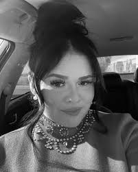 Please join us in welcoming @hair.by.taylorrr to the Zoltons's floor!  👏Taylor just finished her apprenticeship at Zolton's and is now taking  clients full time. 🎀Taylor loves making her clients feel beautiful. She