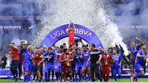 El equipo cementero arribó a la capital como el flamante campeón de campeones del futbol mexicano tras vencer a león en carson.el objetivo trazado lo cumplieron a la perfección. Cruz Azul Campeon 2021 El Emotivo Discurso De Juan Reynoso Para Que Cruz Azul Saliera Campeon Marca