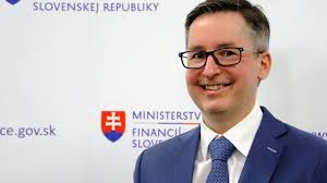 Eduard heger (on left) will be new prime minister of slovakia after swapping roles with current pm igor matovič (on right) news. Eduard Heger Energie Portal Sk