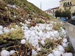 #schweiz hailstorms rip through parts of switzerland 24.7.2021 #hagel #grêle #grandine #suisse. Grandine E Tromba D Aria Il Temporale Si Abbatte Su Ancona Foto Video Cronache Ancona