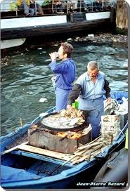 Balik Ekmek Keyfi Istanbul Eminonu 1976 F Jean Pierre Bazard Istanlook Istanbul Fotograf Balik