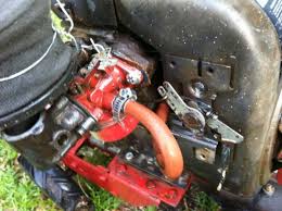 Find a replacement governor spring, governor gear, or governor link below. Weird Linkage For Tecumseh H60 Craftsman Branded Engine Doityourself Com Community Forums