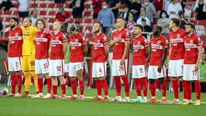 Maybe you would like to learn more about one of these? Liga Chempionov 3 J Otborochnyj Raund Benfika Spartak Data I Vremya Matcha Gde Smotret Translyaciyu Prognoz Na Match Sport Ekspress