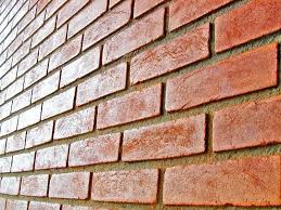 Le mur en briques rouges apporte un charme indéniable à tout intérieur de style industriel, rustique, contemporain, bohème. L Autorite De La Concurrence Prolonge L Examen De La Cession D Imerys Structure