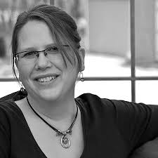 Tess Grant's Instagram, Twitter & Facebook