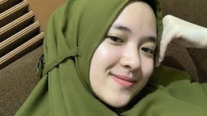 Not angka pianika lagu via vallen meraih bintang official theme song asian games 2018. Nissa Sabyan Nyanyi Sambil Main Piano Netizen Suaranya Bikin Suami Orang Terpesona Suara Banten