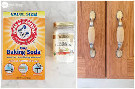 How To Clean Grimy Kitchen Cabinets With 2 Ingredients