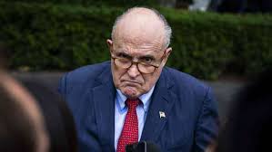 Rudy giuliani's apartment and office in manhattan were crawling with federal investigators wednesday. Rudy Giuliani And Estranged Wife Selling Palm Beach Condo For 3 3m Realtor Com