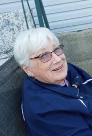 Sandy Forrest's Instagram, Twitter & Facebook