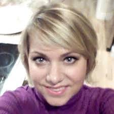 Jennifer Heide's Instagram, Twitter & Facebook