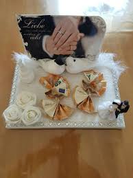 Diyhochzeitspiele In 2020 Geldgeschenke Hochzeit Basteln Hochzeit Geschenk Geld Geschenk Hochzeit