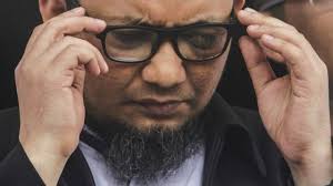 Emang salah apa novel baswedan? Novel Baswedan Siapa Aktor Di Balik Serangan Isu Talibanisasi Kpk Hingga Tudingan Berpolitik Dengan Menyeret Nama Presiden Jokowi Bbc News Indonesia