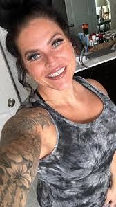 Kimberly Baum's Instagram, Twitter & Facebook