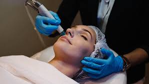 Hydrafacial Is This Popular Celebrity Facial Worth Your 30 Minutes Vanilla Luxury The hydrafacial™ treatment takes its name from the root word hydrate: