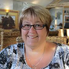 Who can construct a strong front door wooden ramp for wheelchair access in  Beeliar?