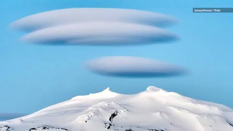 Mga resulta ng larawan para sa Lenticular clouds, commonly mistaken for UFOs"