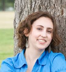 Elizabeth Hulse's Instagram, Twitter & Facebook