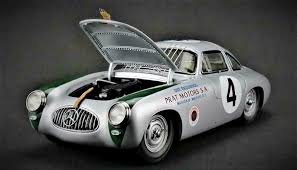 Now, we have a second custom gullwing but this time its lines are an exact copy of mercedes. Classic Model Cars Cmc Re Release Mercedes Benz 300sl Diecastsociety Com