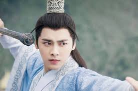 Cổ nhân nói: "Nam tử hán không mao thì quý như vàng, nữ nhân có phúc thì ít  mao"