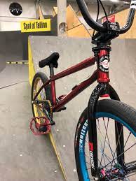 He is currently sponsored by red bull, poc, dc shoes, specialized, albe's mailorder, and verizon. Daniel Dhers Ø¹Ù„Ù‰ ØªÙˆÙŠØªØ± B A C K I N T H E L O C A L Spotoftallinn Estonia Tallinn Spotoftallinn