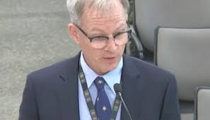 Diny questions Ethics Board's legitimacy while complying with inquiry