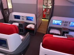 Latam's bedding and amenity kits are among the best of any airline in business class. Flug Review Latam Business Class In Der Boeing 787 Auf Die Osterinseln